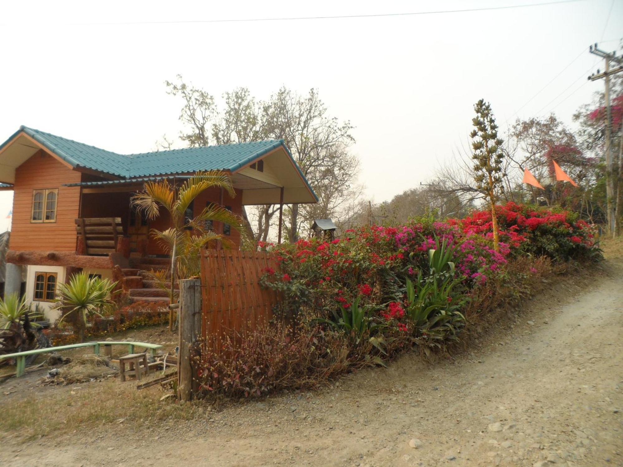 Hotel Rainbow House Pai Extérieur photo