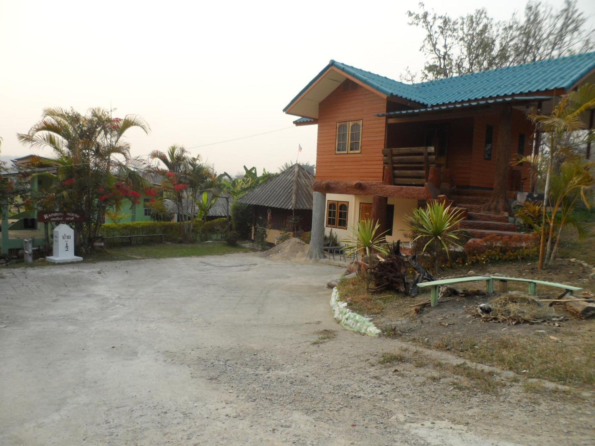 Hotel Rainbow House Pai Extérieur photo